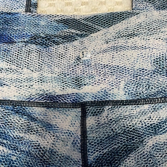 Lululemon Wunder Under Leggings - Picture 3 of 9